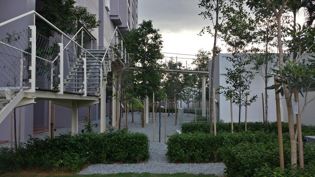 Getaway Residence At Cyberjaya Exterior photo